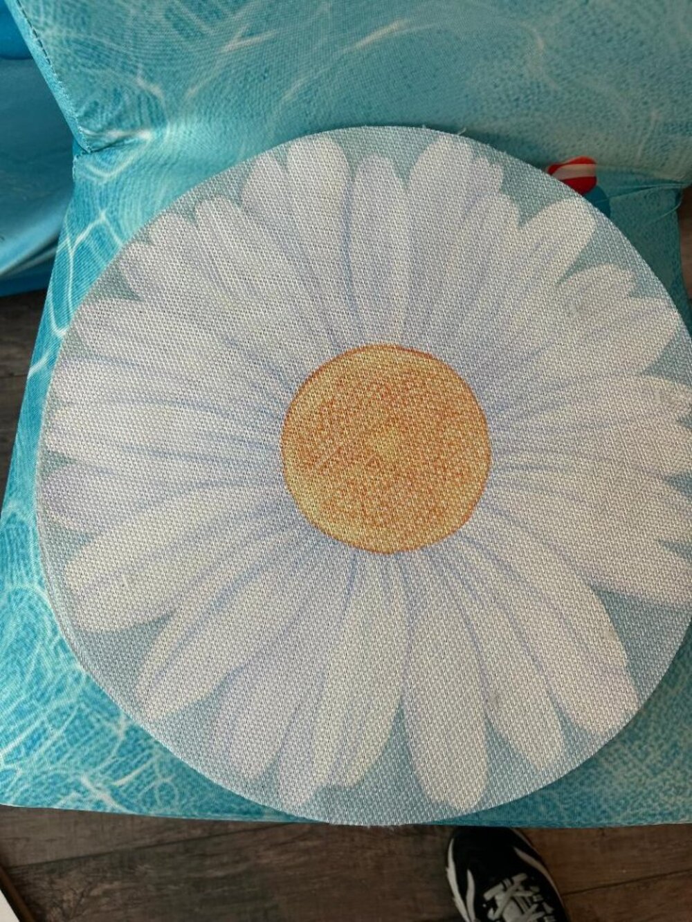 Round Daisy Flower Placemats Set of 4